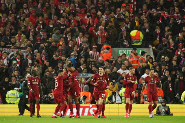 上海市足协贺电海港：上海职业足球首个双冠王